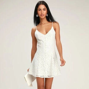 Lulus Floral V-Neck Open Back Easy Love White Lace Skater Mini Dress Size S
